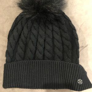 lululemon black poof beanie